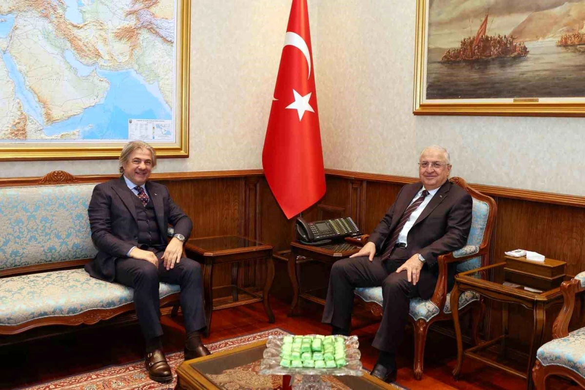Milli Savunma Bakanı Yaşar Güler, Tunus Büyükelçisi Ahmet Misbah Demircan\'ı kabul etti