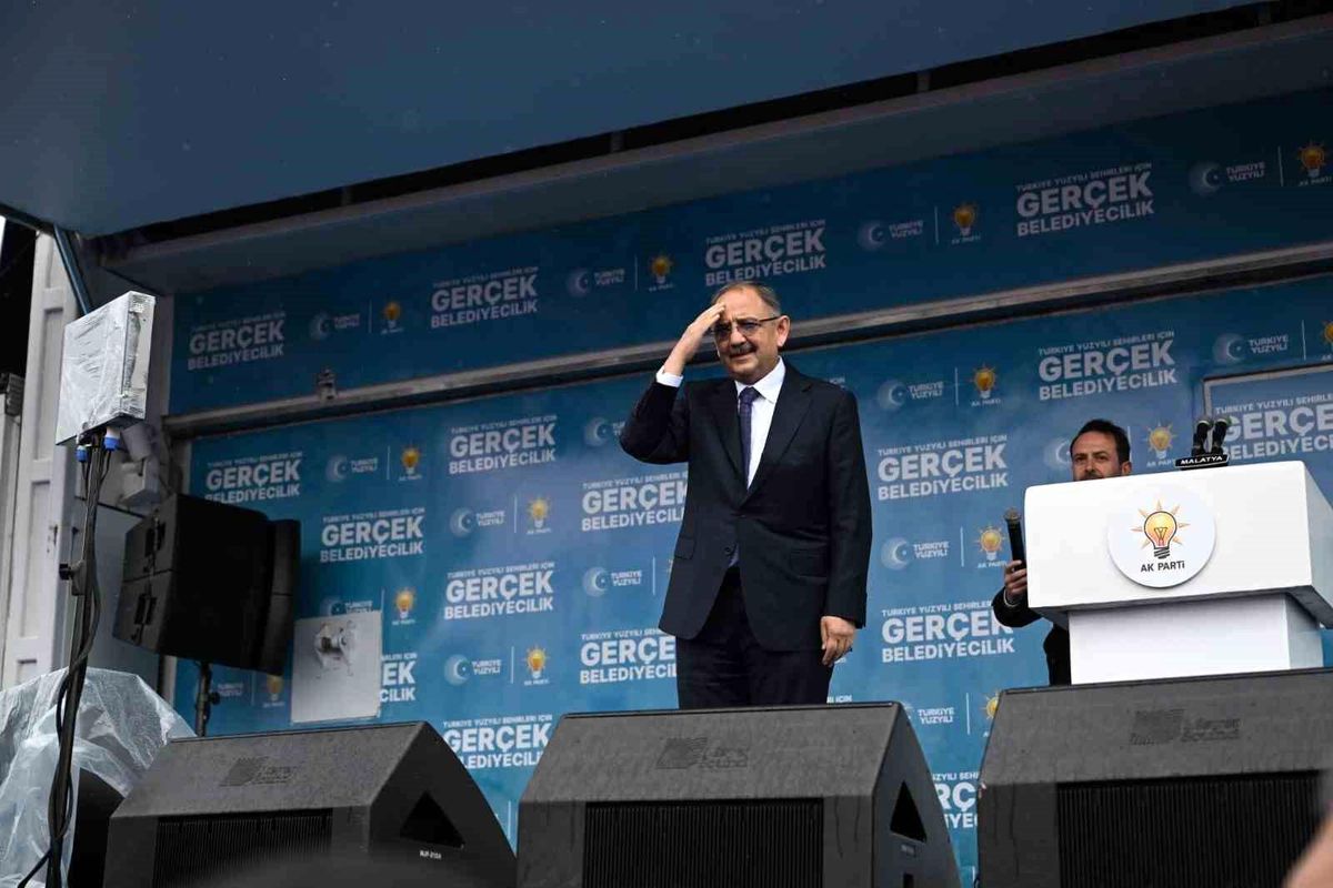 Bakan Özhaseki, deprem bölgesindeki çalışmaları eleştirenlere tepki gösterdi