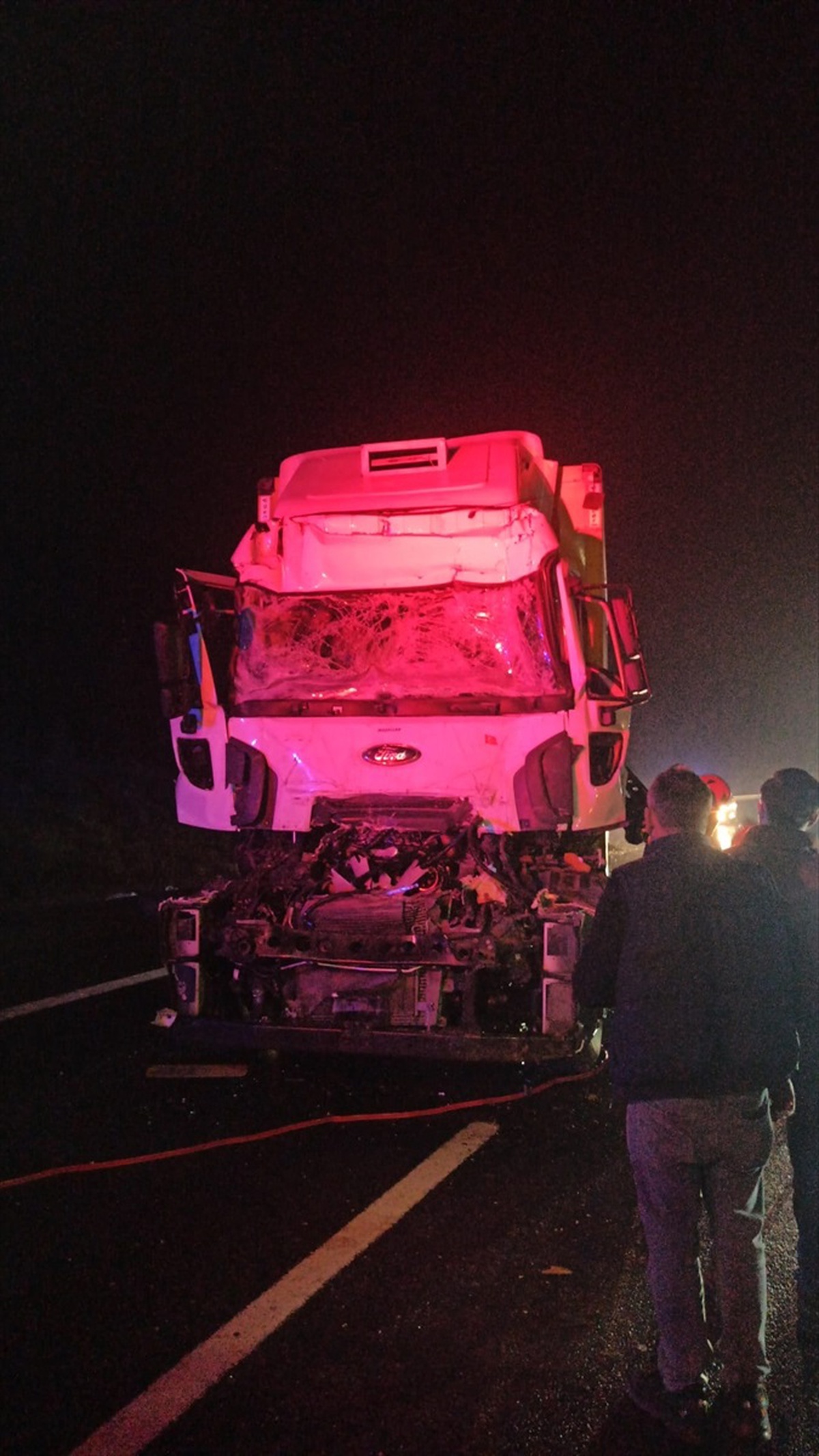 Anadolu Otoyolu Düzce kesiminde kamyon çarpışması: 1 ölü, 1 yaralı