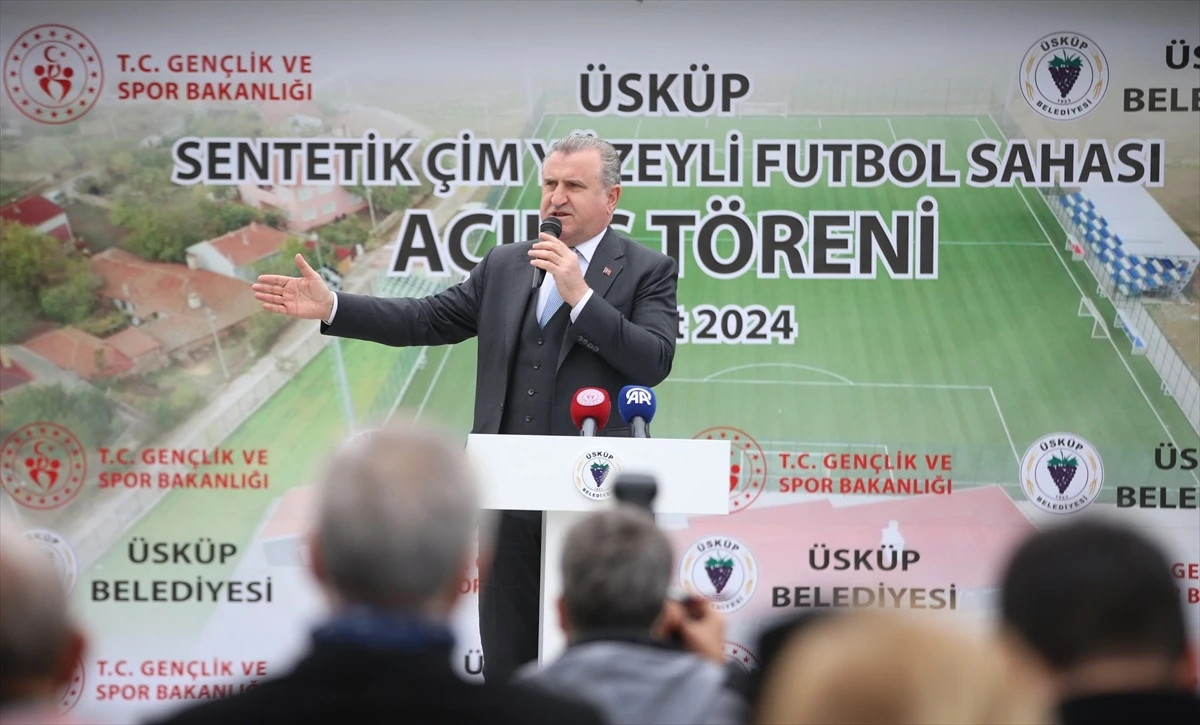 Gençlik ve Spor Bakanı Osman Aşkın Bak, Türkiye\'nin gençlerle güçlü olduğunu vurguladı