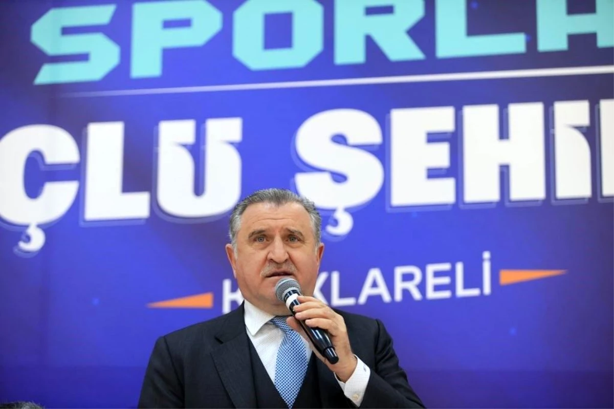 Gençlik ve Spor Bakanı Osman Aşkın Bak: Türkiye, 2024 Paris Olimpiyatları\'na hazırlanıyor