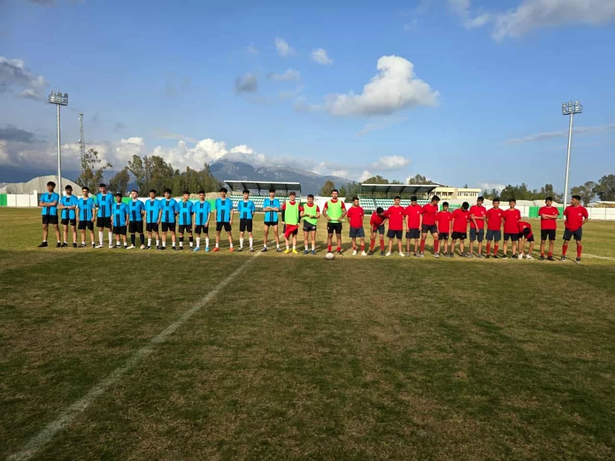 Hasan Akbudak İMKB Mesleki Teknik Lisesi, Mersin\'deki Okullar Arası Rugby Türkiye Yarı Finallerinde Malatya\'yı temsil edecek