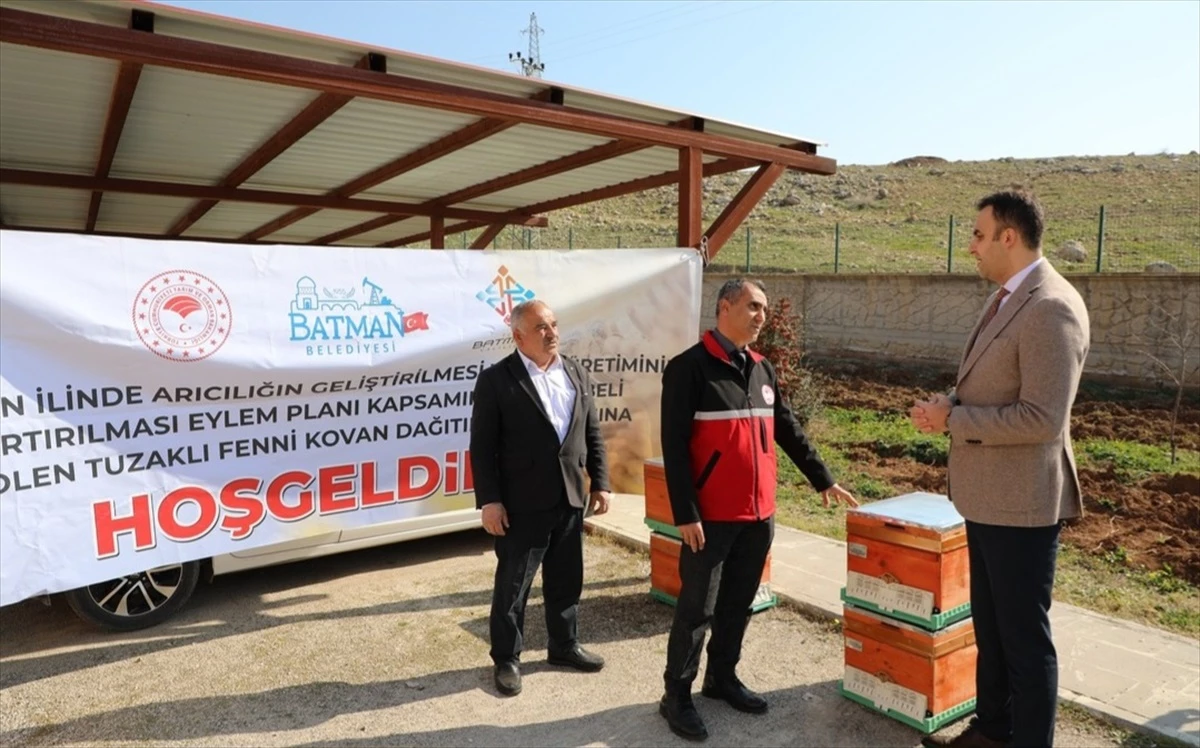 Hasankeyf ilçesinde arıcılığın geliştirilmesi için 5 arıcıya 50 kovan desteği sağlandı