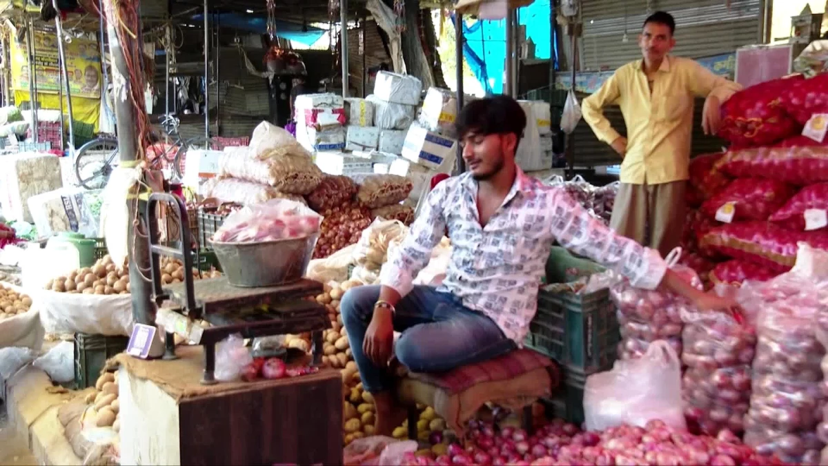 Hindistan, Bangladeş ve BAE\'ye soğan ihracatı yasağını kaldırdı