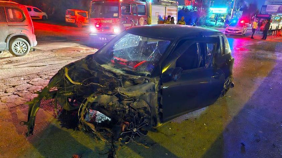 İzmir\'de araç takla atıp yan yola uçtu, sürücü hayatını kaybetti