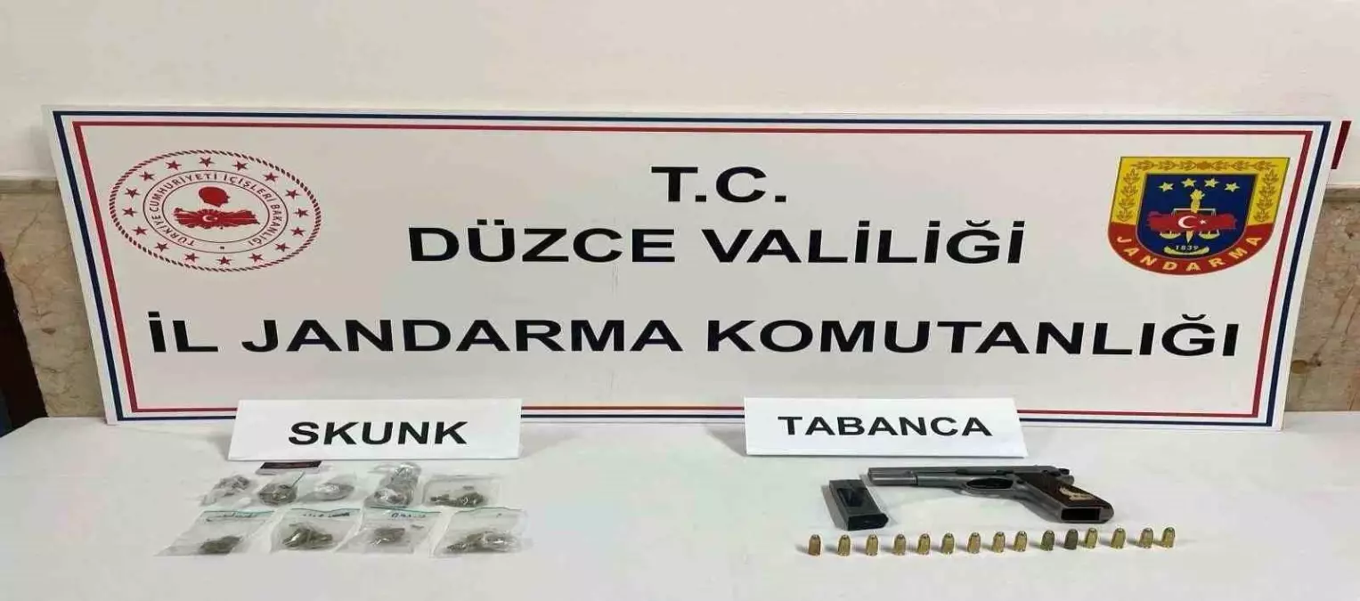 Düzce\'de Jandarma Operasyonu: 3 Kişi Gözaltına Alındı