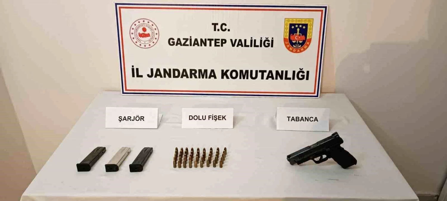 Gaziantep\'te Silah Kaçakçılığı Operasyonu: 4 Şüpheli Yakalandı