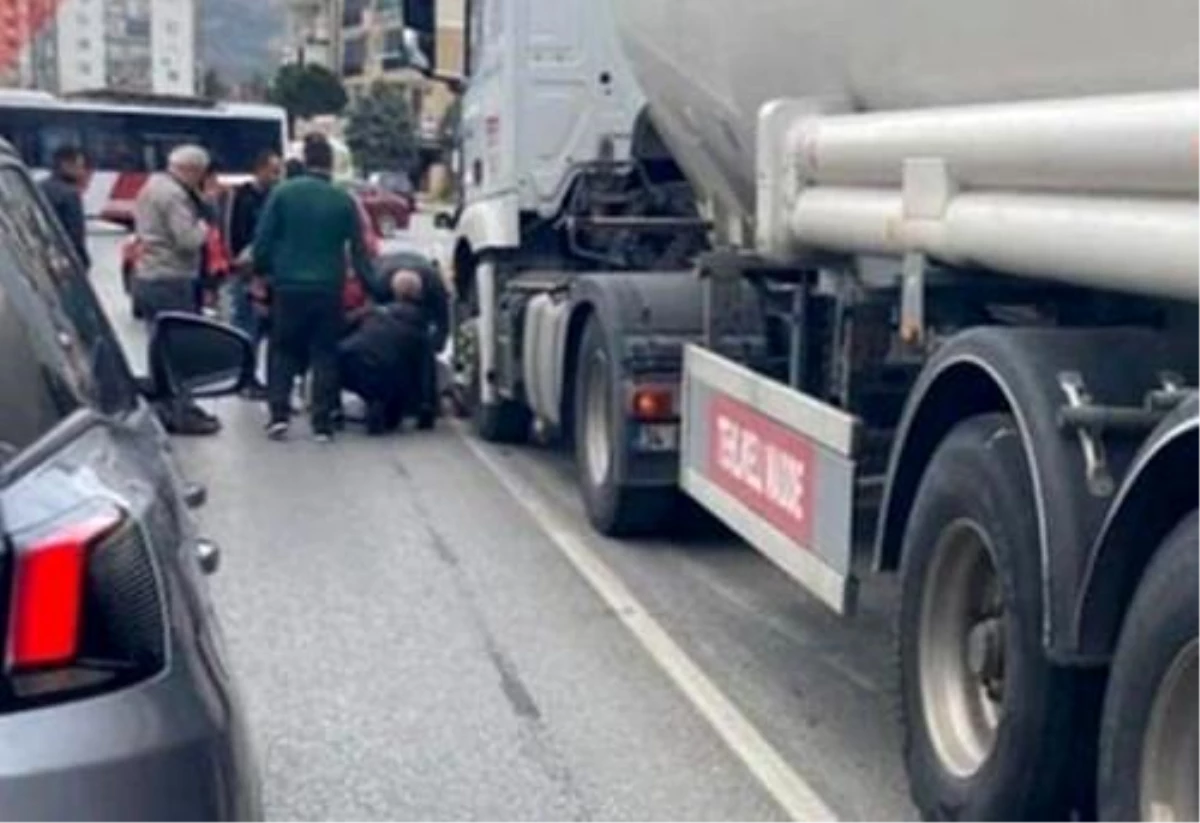 İzmir\'de Kağıt Toplayıcısının Öldüğü Kaza Sonrası Sürücü Adli Kontrolle Serbest Bırakıldı