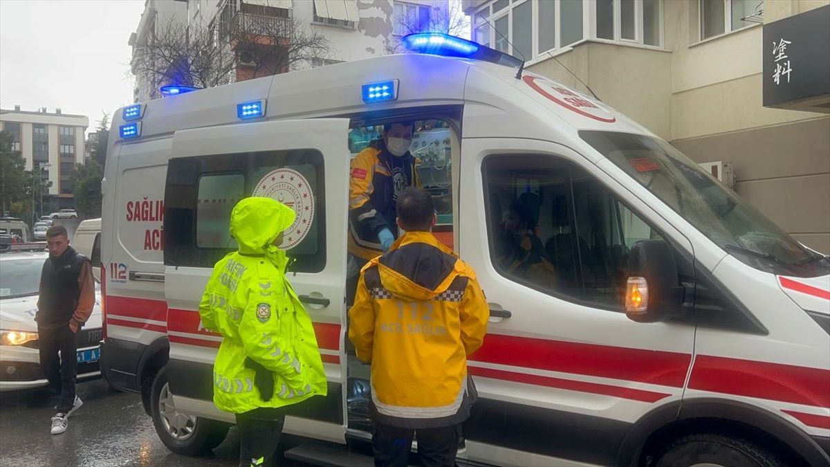 Gebze\'de Devrilen Motosikletin Sürücüsü Yaralandı