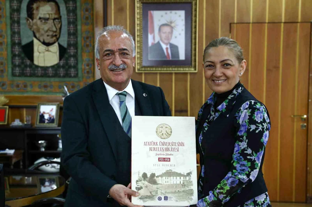Erzurum Ak Parti Milletvekili ve Kadın Kolları Başkanı Atatürk Üniversitesi\'ni Ziyaret Etti