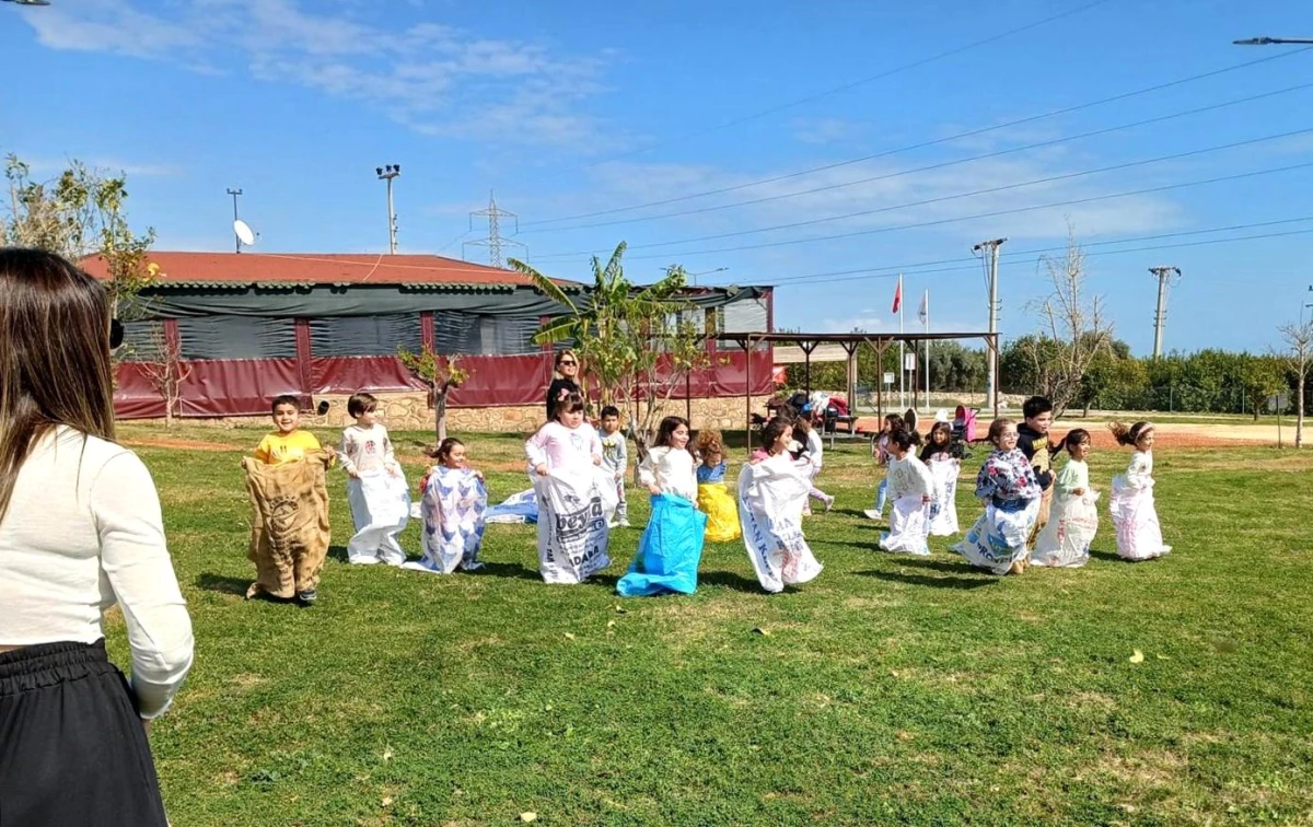 Mezitli Belediyesi Mutlu Yaşam Köyü Öğrencileri Ağırlıyor