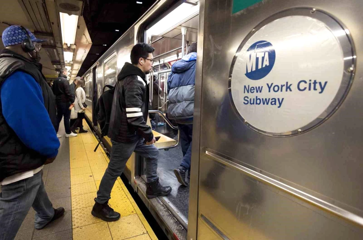 New York Metro İstasyonlarında Çantaların Kontrolü İçin Ulusal Muhafızlar Görevlendirilecek