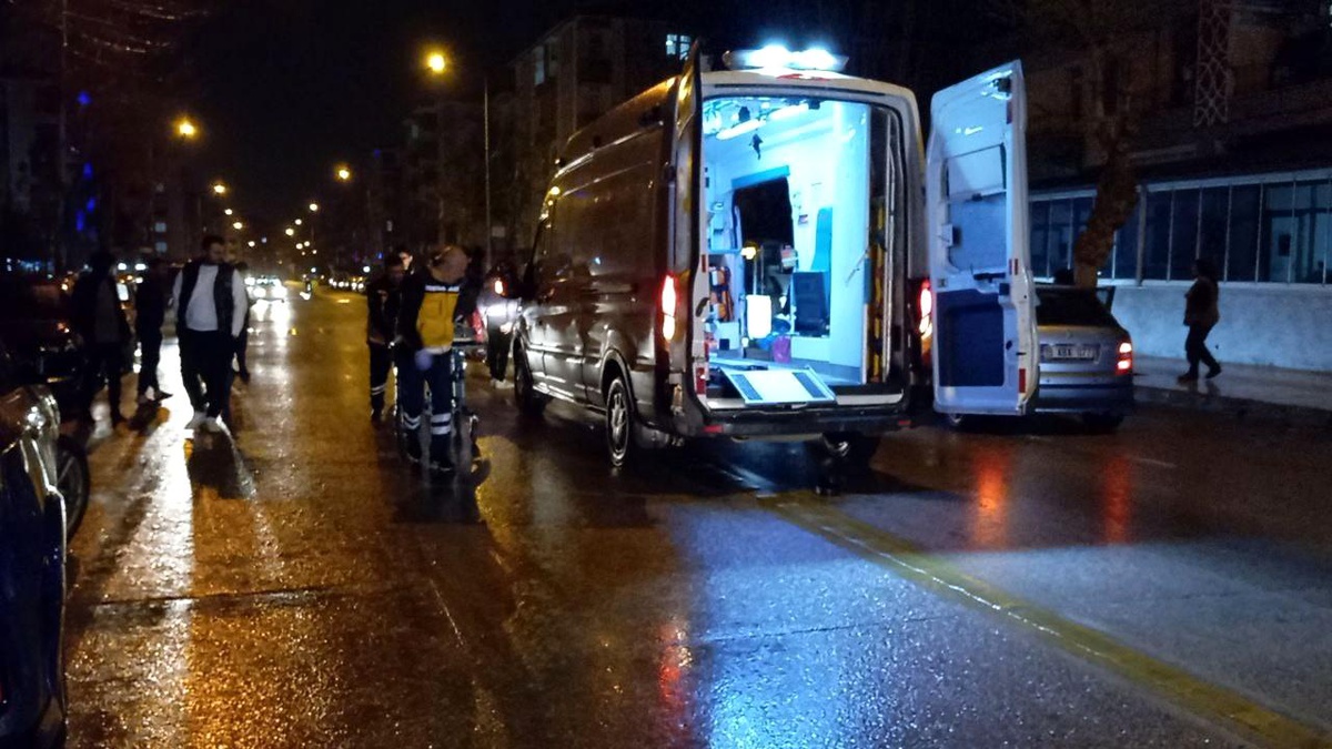 Çorum\'da Yabancı Uyruklu Yaya Otomobil Çarpması