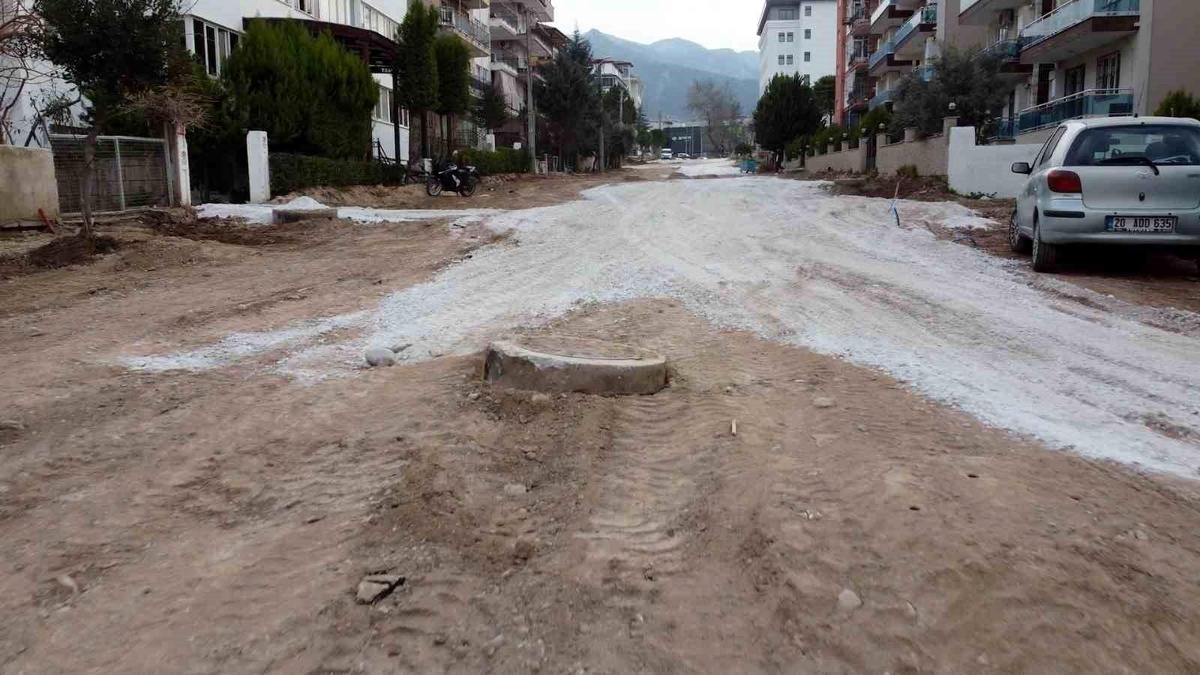 CHP Pamukkale Belediye Başkan Adayı Ali Rıza Ertemur, yol ve otopark sorununu çözeceğini söyledi