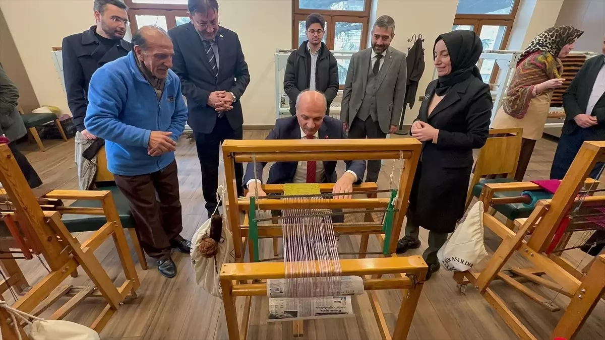 Saadet Partisi İBB Başkan adayı Birol Aydın, Darülaceze sakinleriyle bir araya geldi