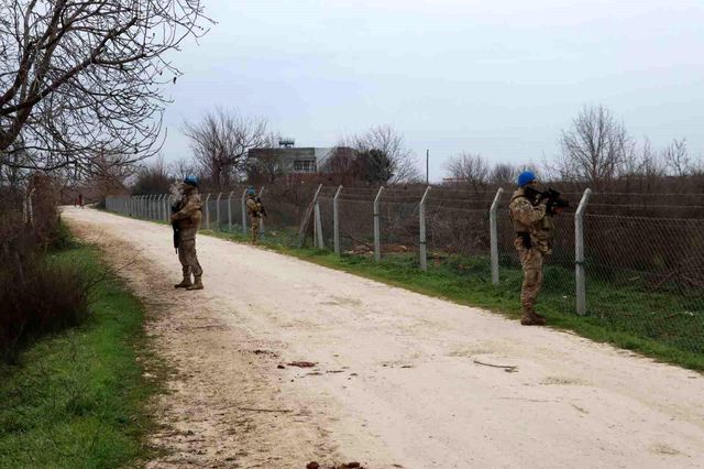 Şanlıurfa'da PKK operasyonunda DEM Partililer de gözaltına alındı Şanlıurfa'da PKK operasyonunda DEM Partililer de gözaltına alındı