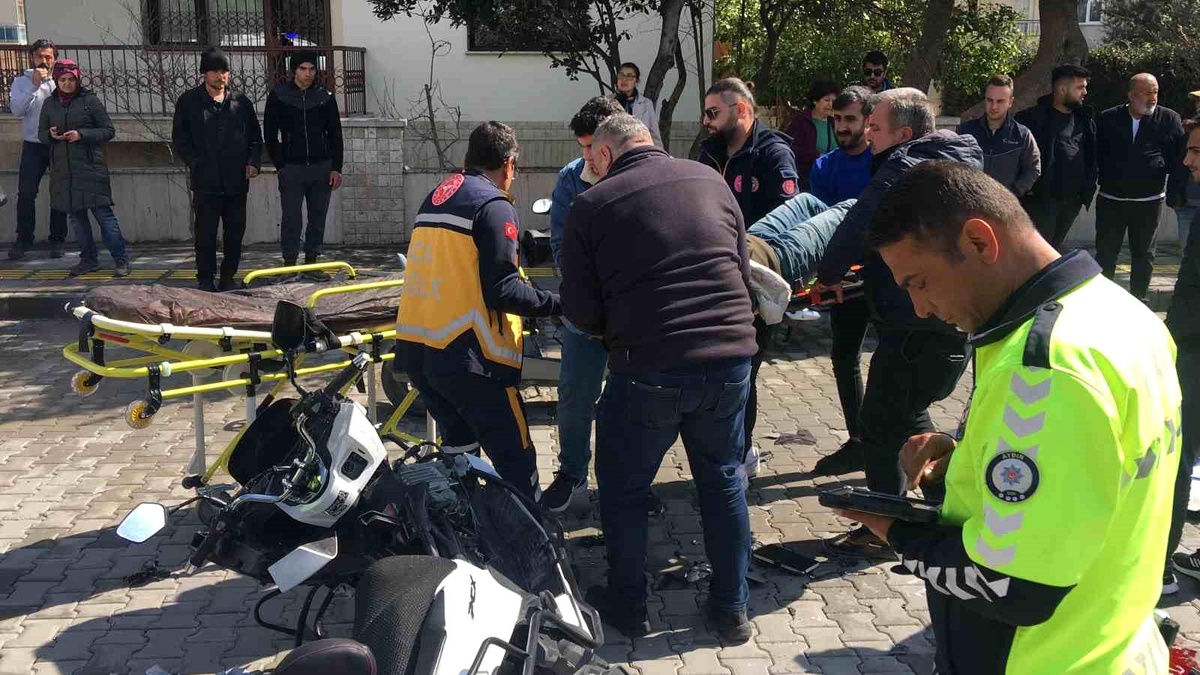 Aydın Söke\'de Motosiklet Kazası: İki Sürücü Yaralandı