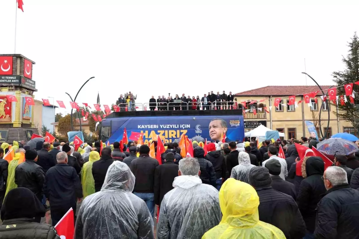 Kayseri Büyükşehir Belediye Başkanı Tomarza\'da Açılış Törenine Katıldı