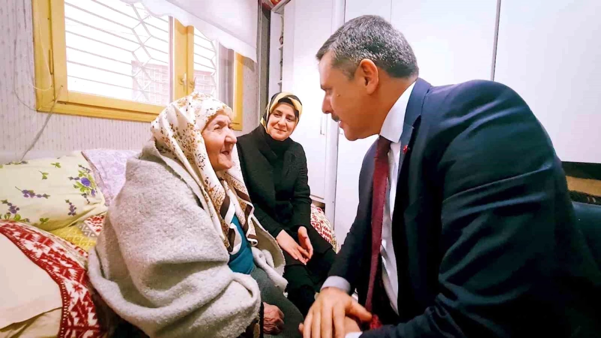 100 yaşındaki Aliye Nine, Erzurum Valisi Mustafa Çiftçi ile tekrar buluştu