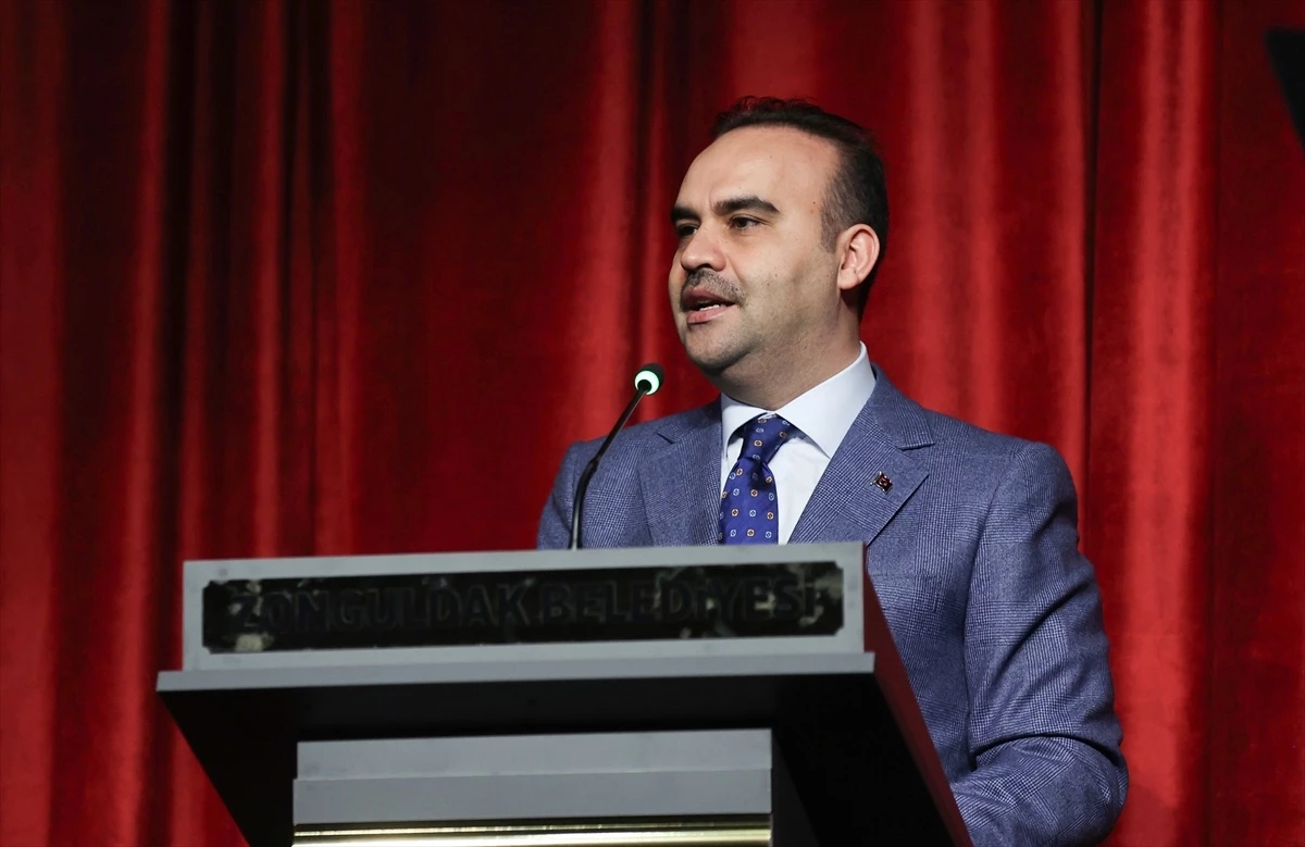 Sanayi ve Teknoloji Bakanı Zonguldak\'ta Sinema Açılışına Katıldı