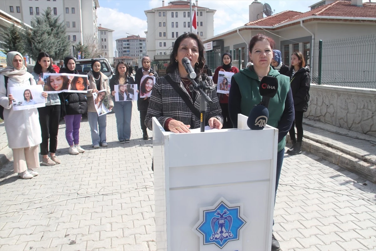 Beyşehir\'de Kadınlar Günü\'nde Fidan Dikme Etkinliği