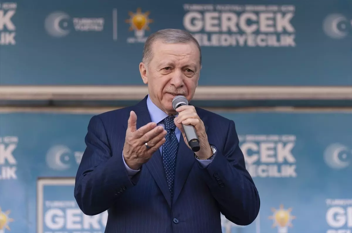 Cumhurbaşkanı Erdoğan: 31 Mart\'ta, bu Atatürk istismarcılarının, bu DEM müptelalarının, bu kifayetsiz muhterislerin devrini kapatalım