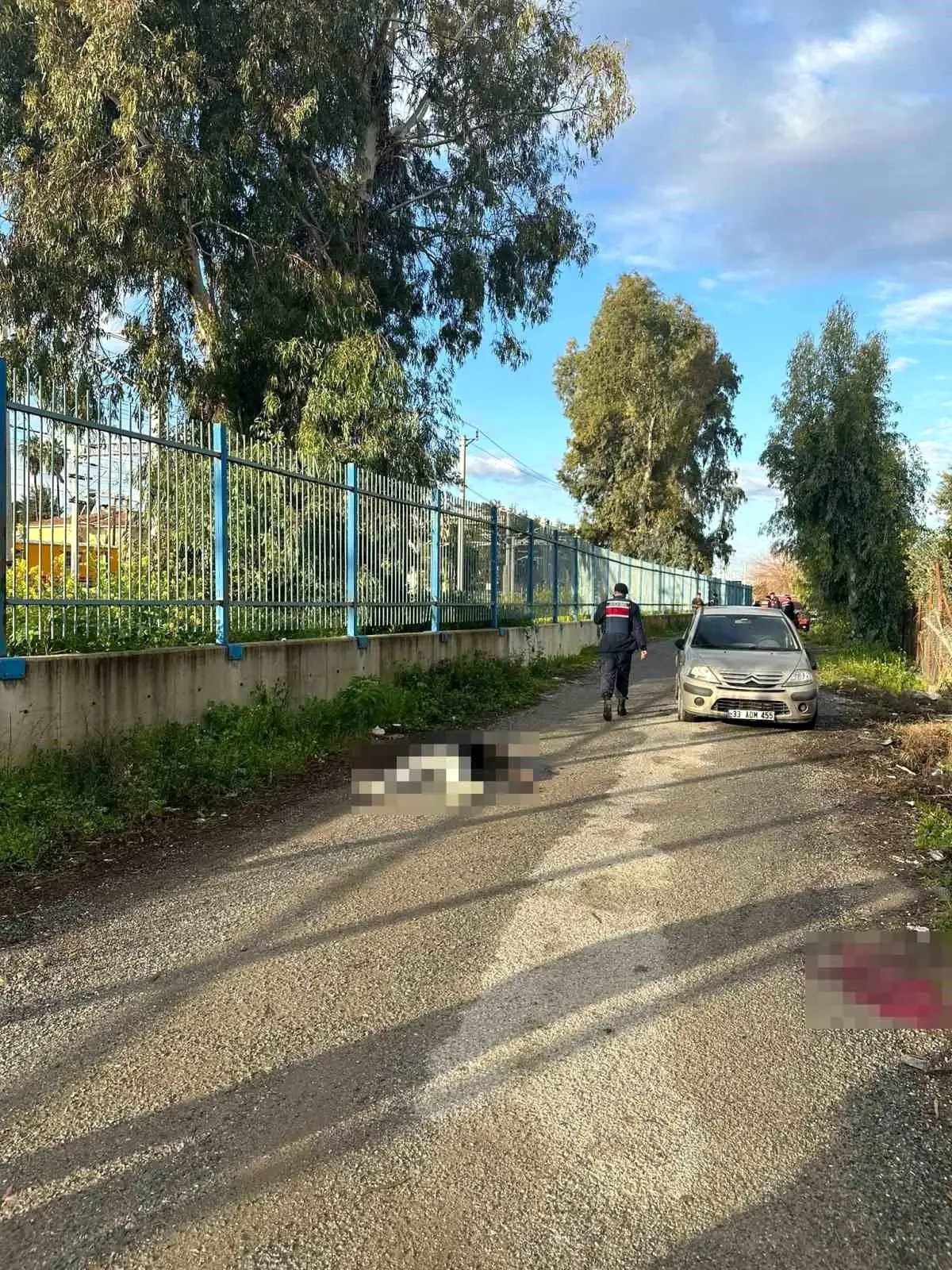 Mersin\'de polis memuru eski eşini öldürüp intihar etti