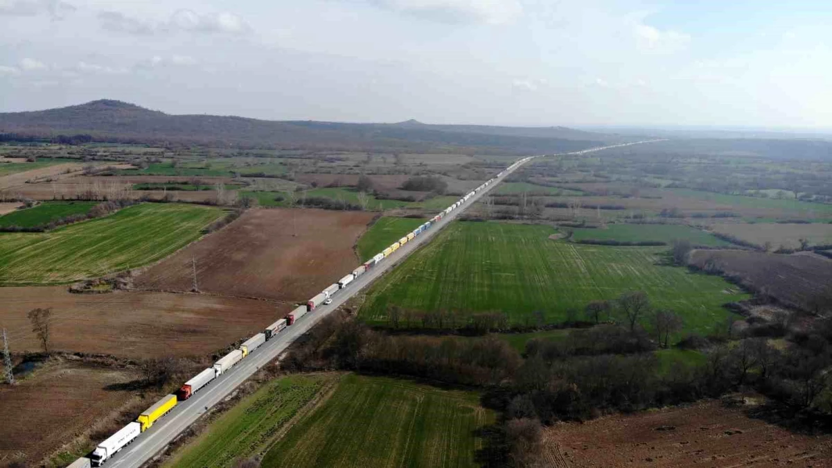 Edirne Valisi, Hamzabeyli Sınır Kapısı\'na 700 tır kapasiteli park yapılacağını açıkladı