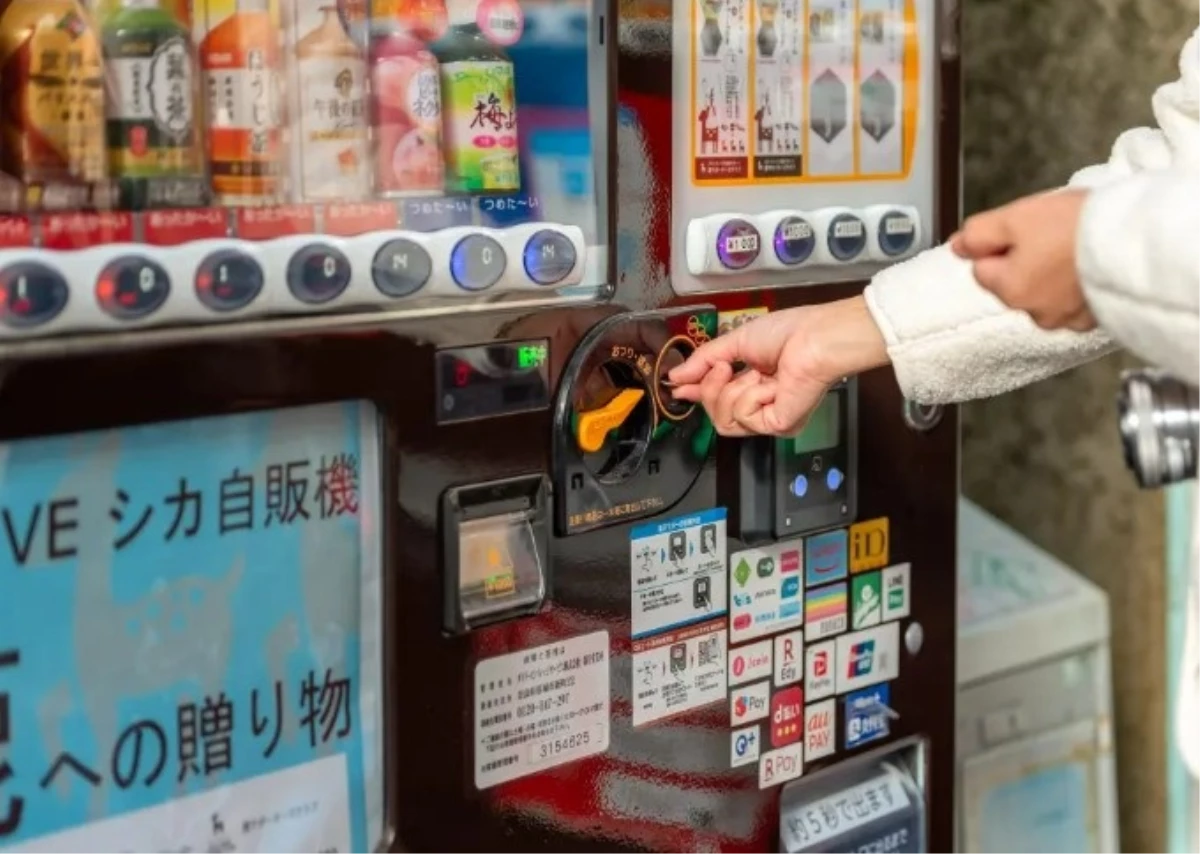 Japonya\'da Okul Müdürü Kahve Hırsızlığı Yüzünden İşten Çıkarıldı