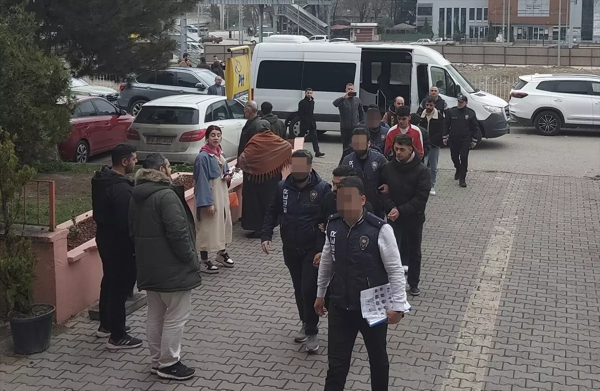 Karabük merkezli dolandırıcılık operasyonunda 7 şüpheli tutuklandı