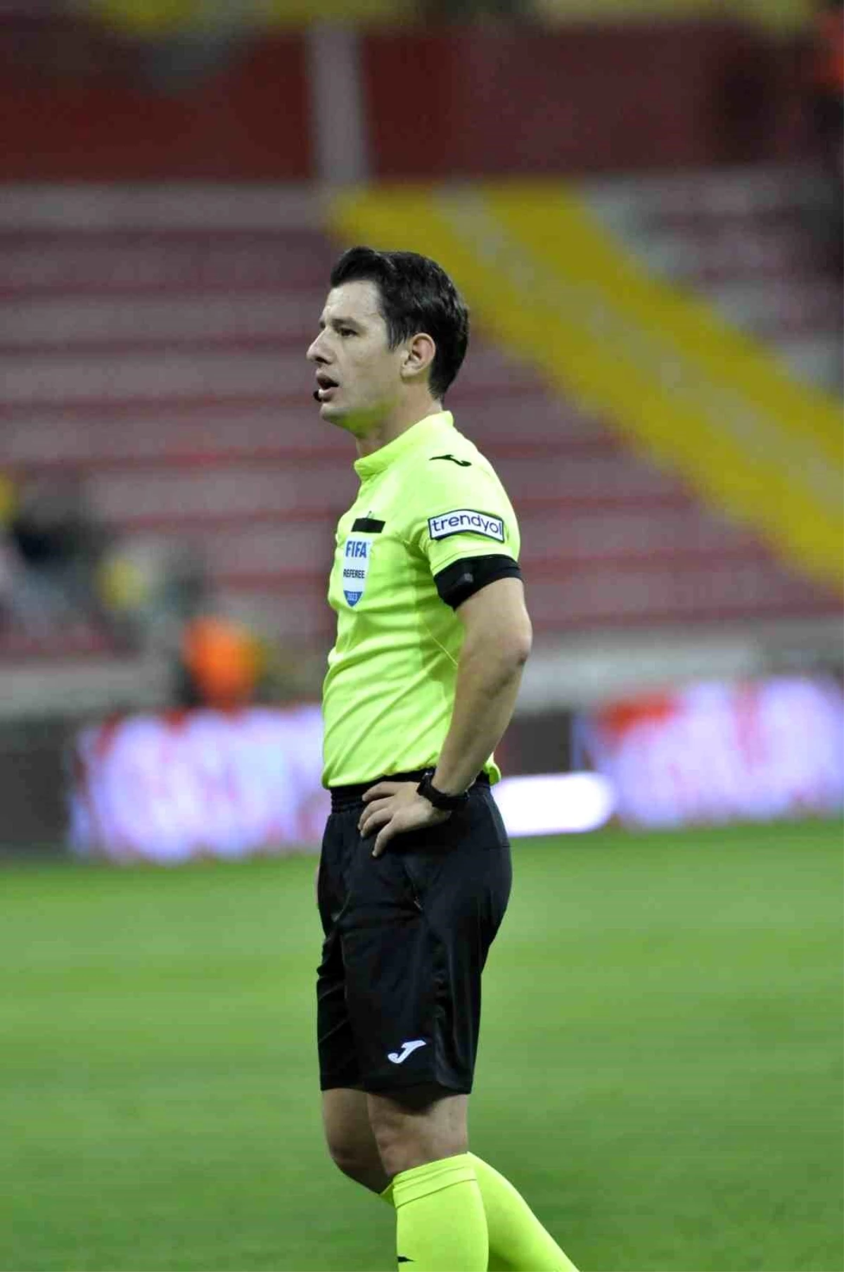 Halil Umut Meler, Kayserispor-Atakaş Hatayspor maçında orta hakem olarak görevlendirildi