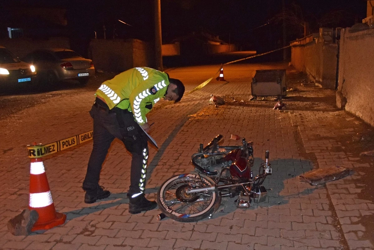 Konya\'nın Kulu ilçesinde motosiklet kazası: 2 kişi yaralandı