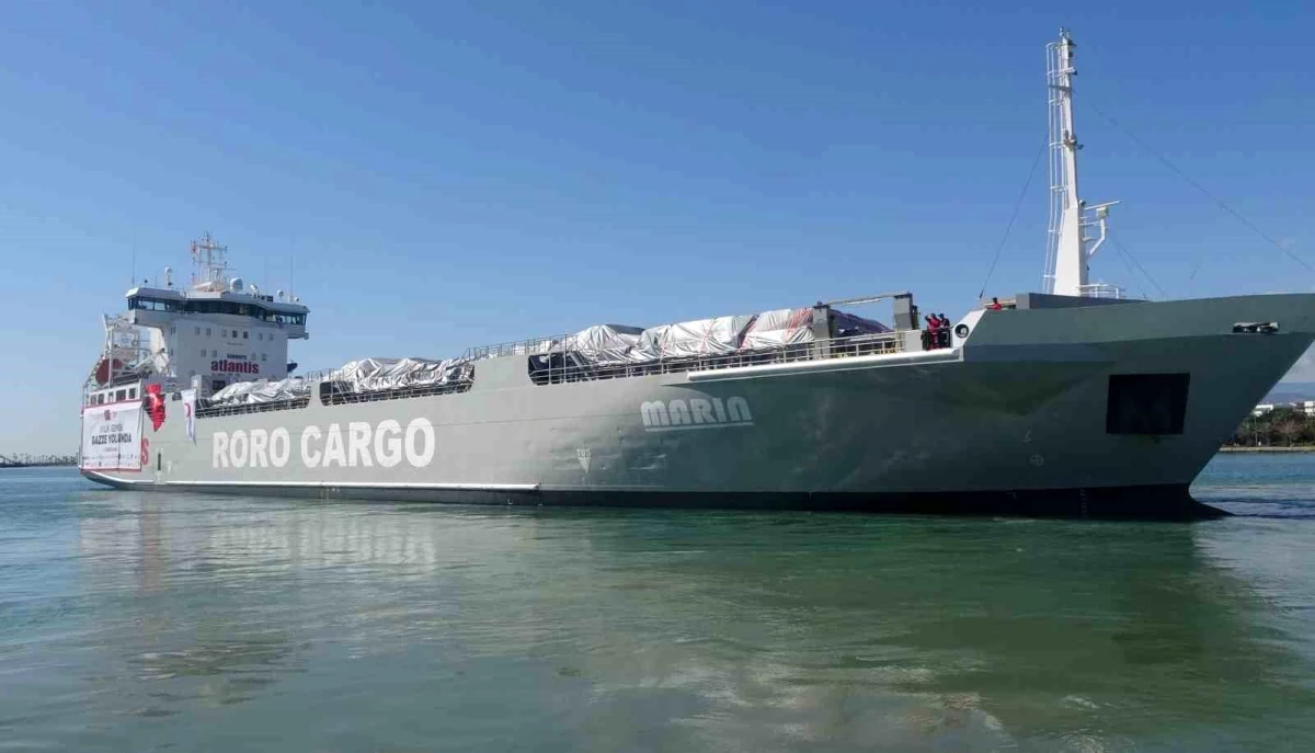 Türk Kızılay, STK\'ların desteğiyle en büyük yardım gemisini Gazze\'ye uğurladı