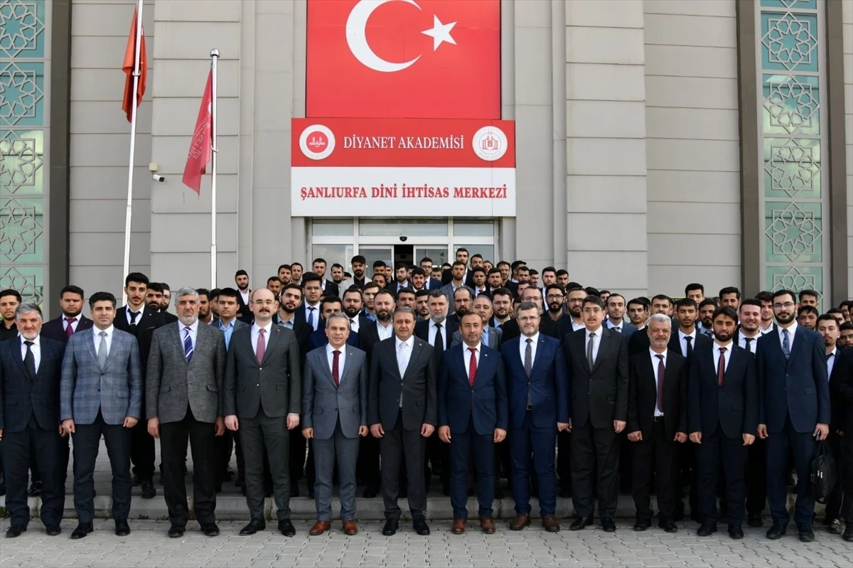 Şanlıurfa Valisi Hasan Şıldak, Diyanet Akademisi 2. Dönem Eğitim Açılış Programına katıldı