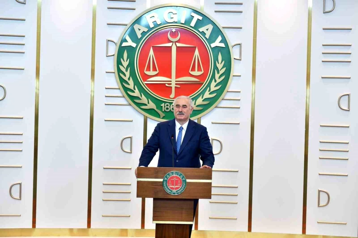 Yargıtay Başkanı Mehmet Akarca, Kadın Yargıtay Daire Başkanları ve Üyeleriyle 8 Mart\'ı Kutladı