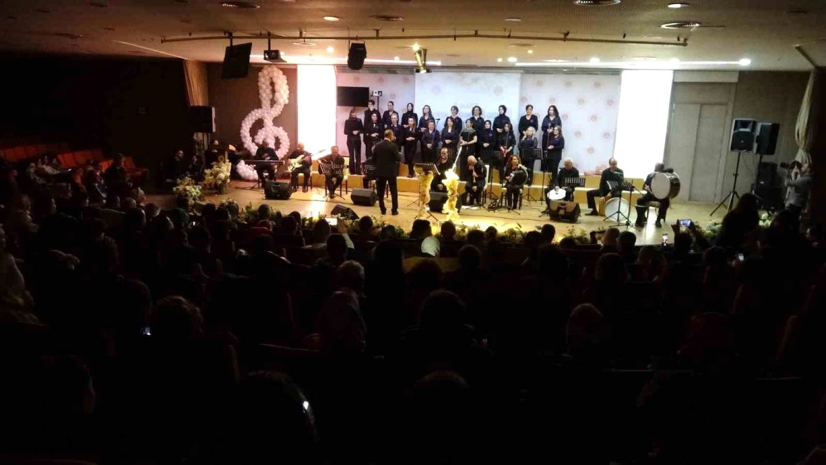 Samsun\'da Kadınlar Korosu 8 Mart Kadınlar Günü Konseri Verdi