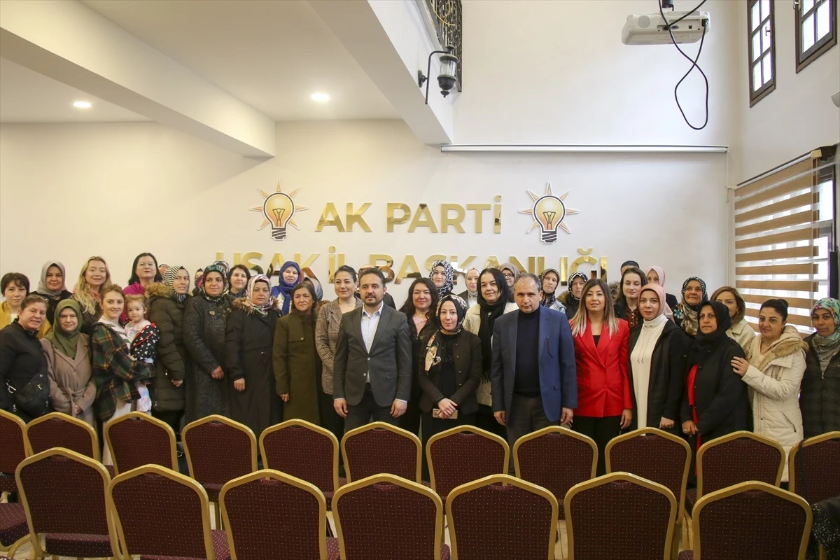 AK Parti Uşak İl Kadın Kolları Başkanı Hilal Sabancı, Kadınların Karar Alma Mekanizmalarına Katılımının Artırılmasını Vurguladı