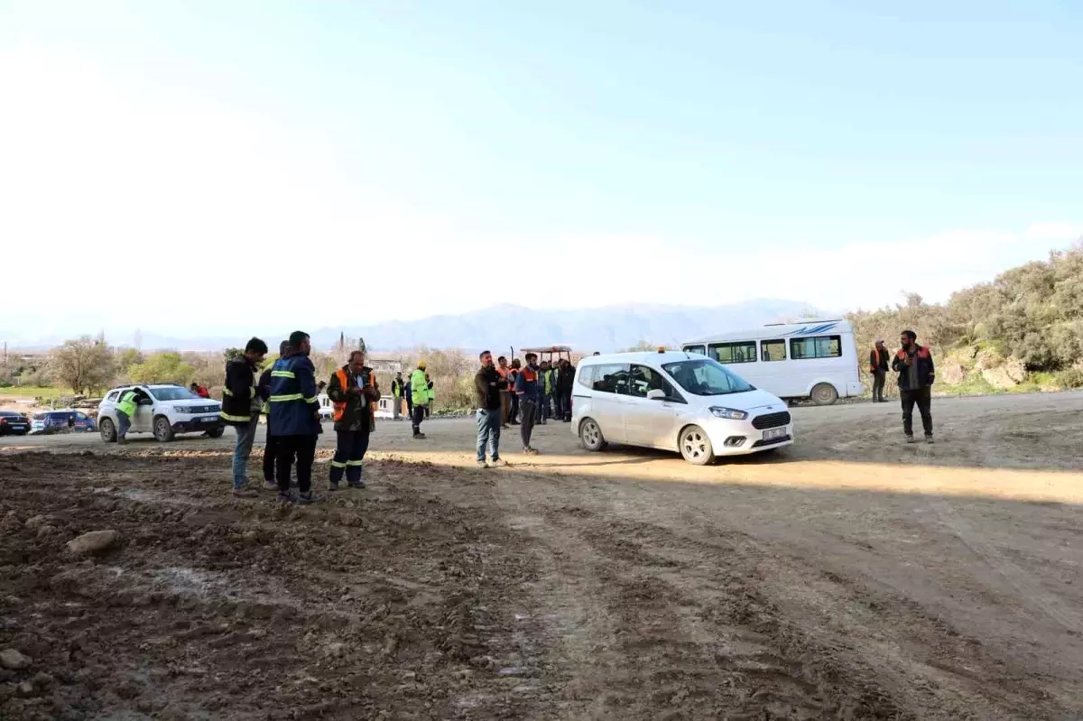 Aydın-Denizli Otoban Yolu İnşaatında Çalışan İşçiler Ücretlerini Alamıyor