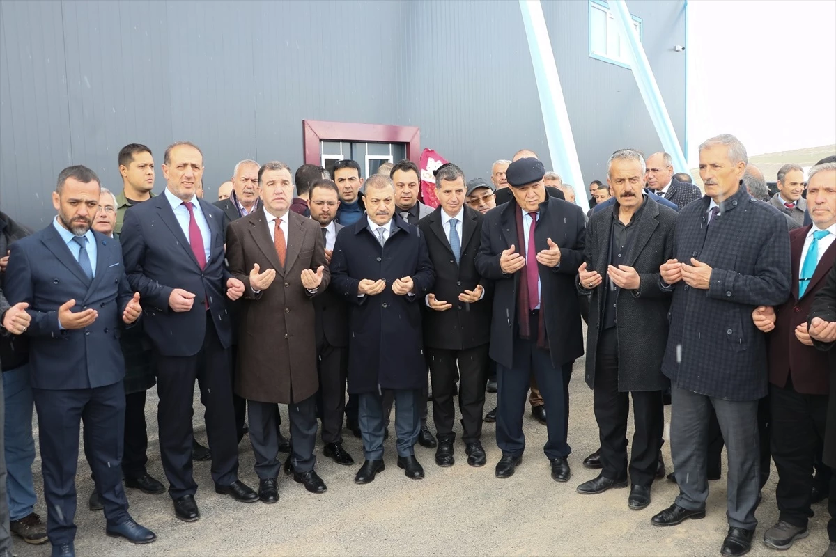 BDDK Başkanı Şahap Kavcıoğlu, Bayburt\'ta Ziraat Katılım\'ın 192. şubesinin açılışına katıldı