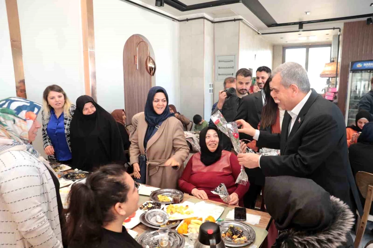 Şanlıurfa Büyükşehir Belediye Başkanı Zeynel Abidin Beyazgül, Şehit Anneleriyle Bir Araya Geldi