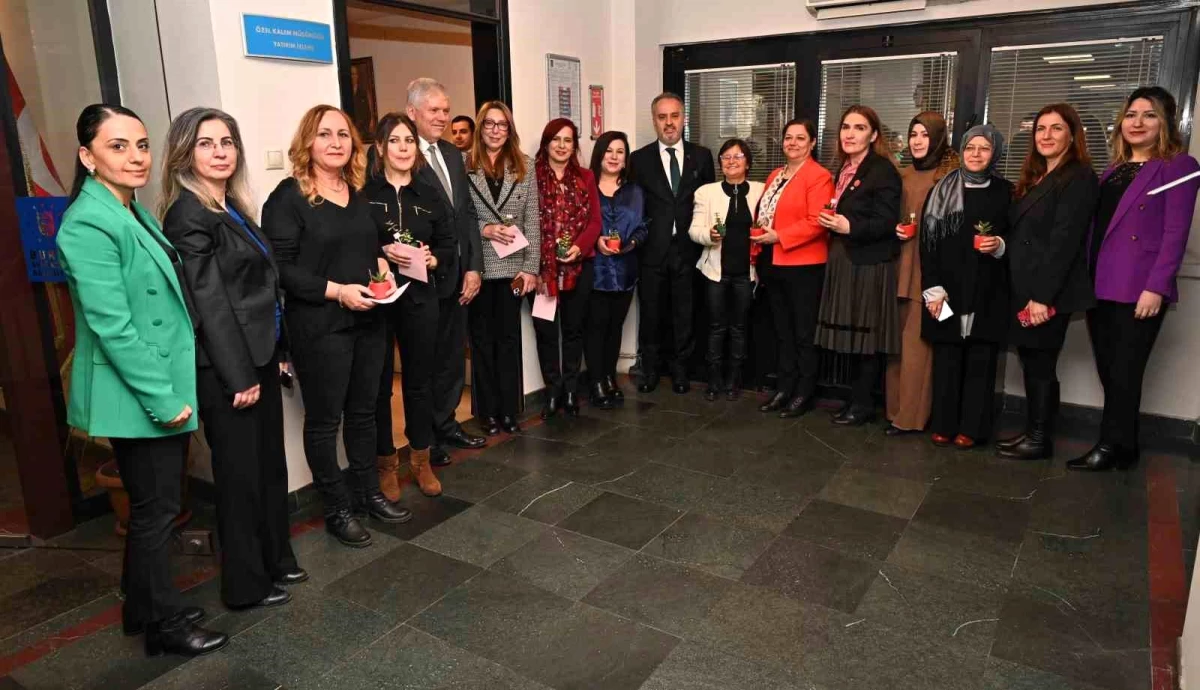 Başkan Aktaş, BUSKİ\'de çalışan kadın personelleri ziyaret etti