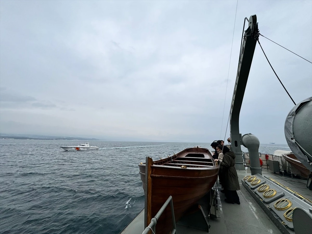 Nusret Mayın Gemisi\'nin Çanakkale Deniz Savaşları\'ndaki Rolü Canlandırıldı