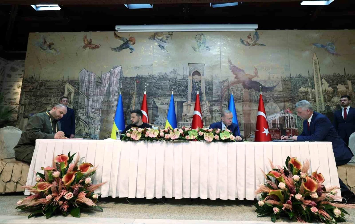 Cumhurbaşkanı Erdoğan ve Ukrayna Cumhurbaşkanı Zelenskiy İstanbul\'da kritik bir zirve gerçekleştirdi