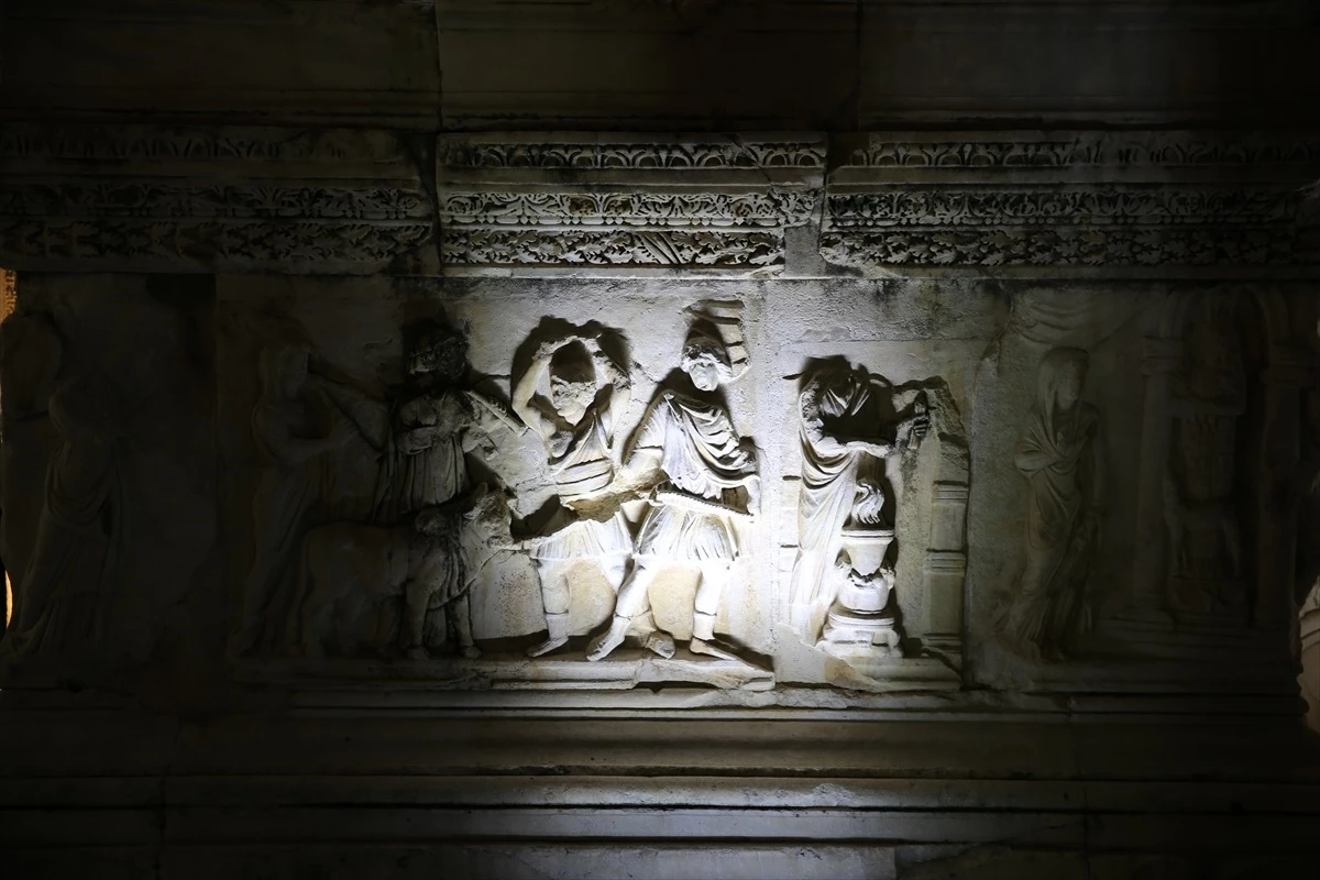 Pamukkale\'de Gece Müzeciliği Tanıtıldı