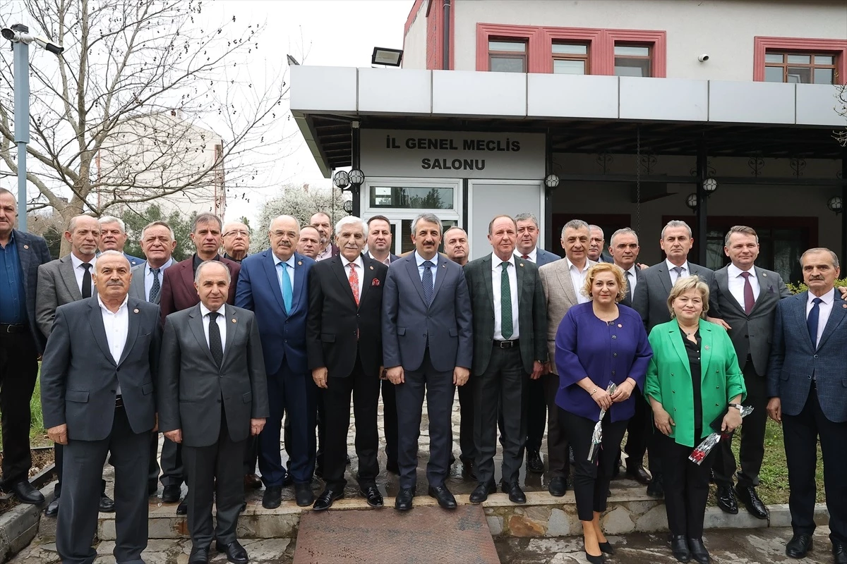 Edirne Valisi Yunus Sezer, İl Genel Meclisi Üyeleriyle Bir Araya Geldi