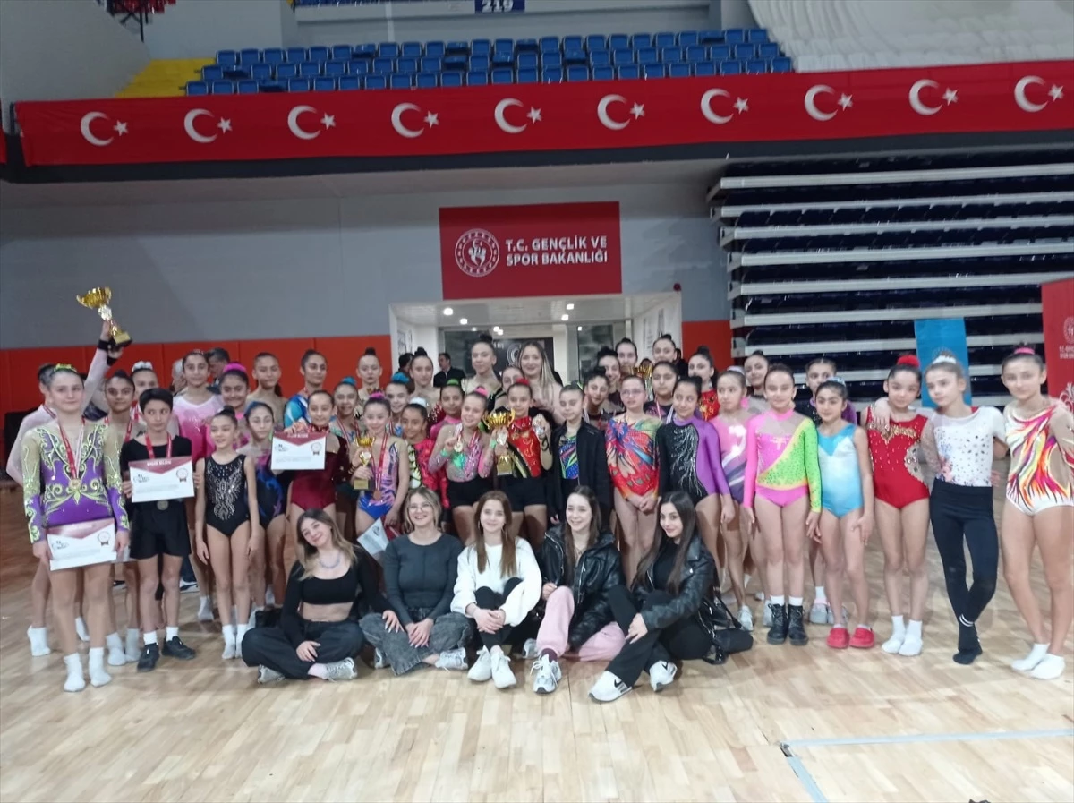 Göztepe Cimnastik Akademi, İzmir Şampiyonası\'nda 18 madalya kazandı