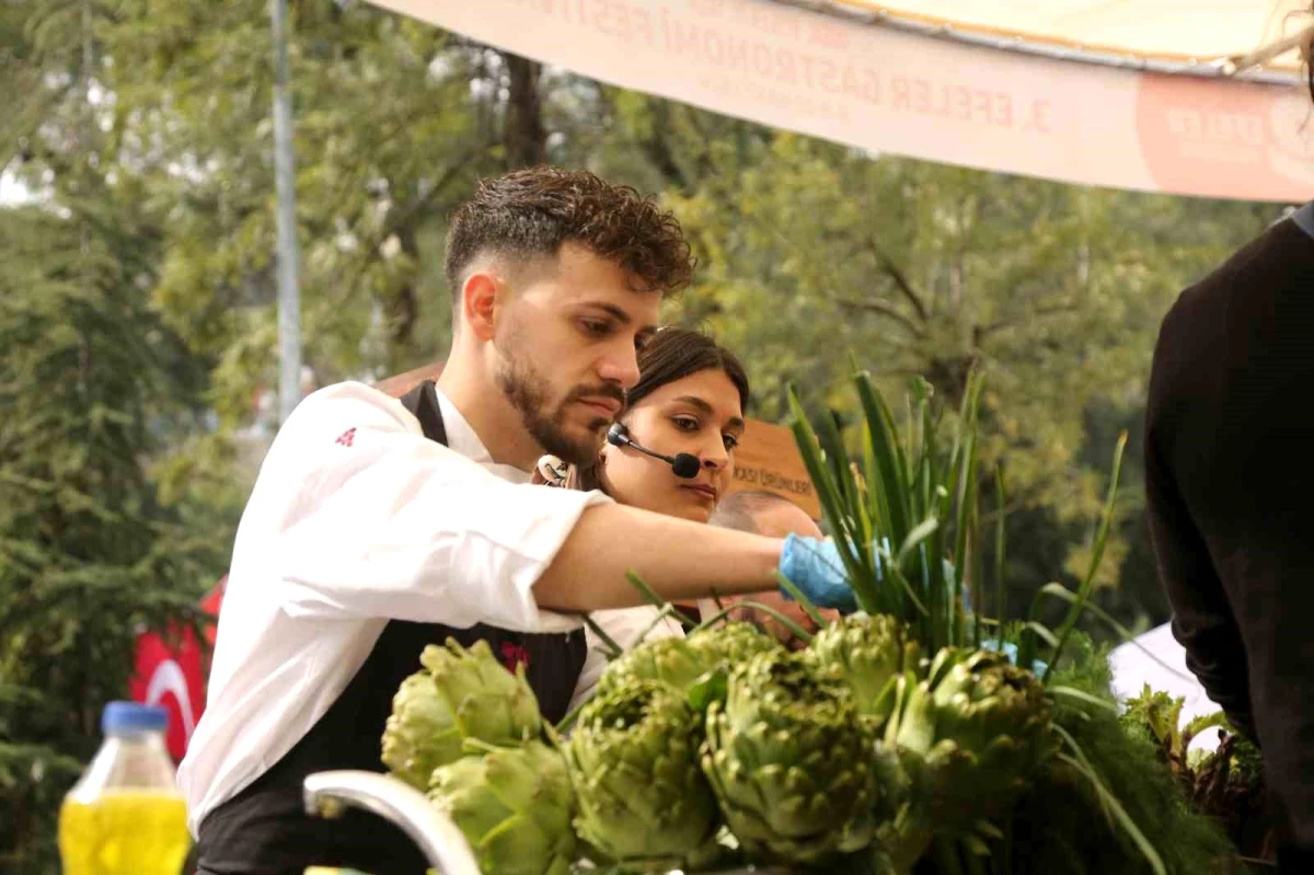Efeler Gastronomi Festivali\'nde İtalyan Şeflerin Lezzet Şöleni
