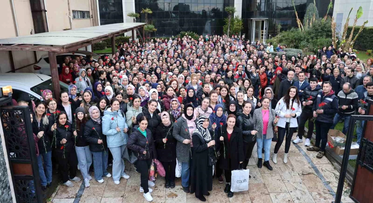 Aydın\'da Kadınlar Günü Kutlamaları Tuğba Kuruyemiş Fabrikasında Başladı