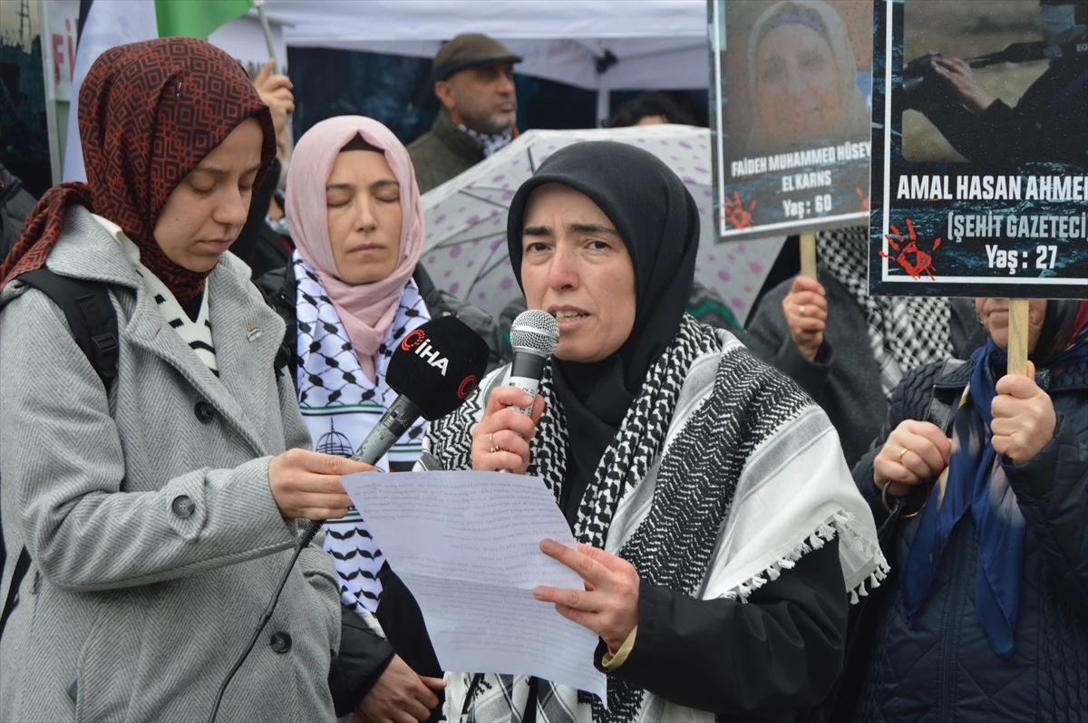 Kütahya\'da Kadınlar İsrail\'in Saldırılarına Karşı Yürüdü