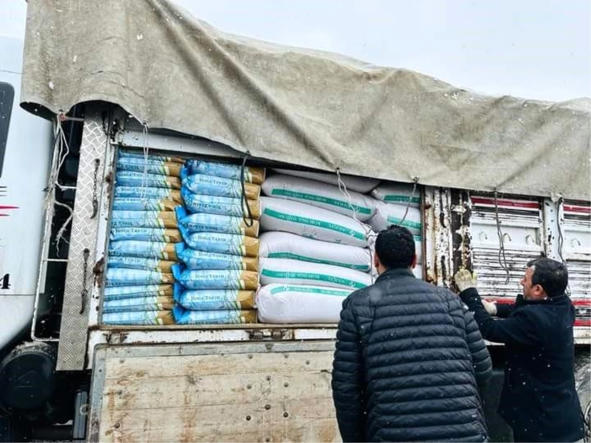 Van\'ın Özalp ilçesinde çiftçilere sertifikalı tohum dağıtımı yapıldı